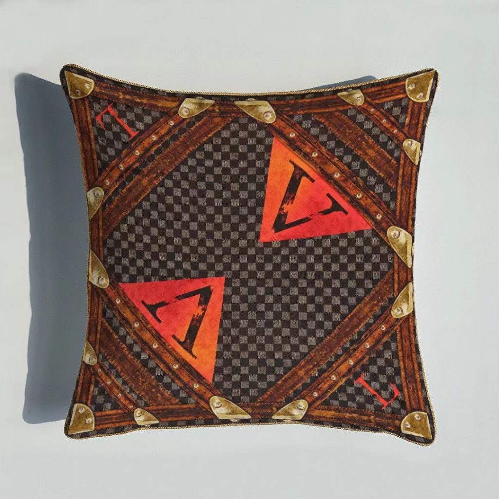 LOUIS VUITTON　ルイヴィトン　クッション　モノグラム ベルトタイプ　中綿付き　オシャレ抱き枕カバー　まくら　ブランド枕　座布　団カバー　5色選択可 - 画像 2