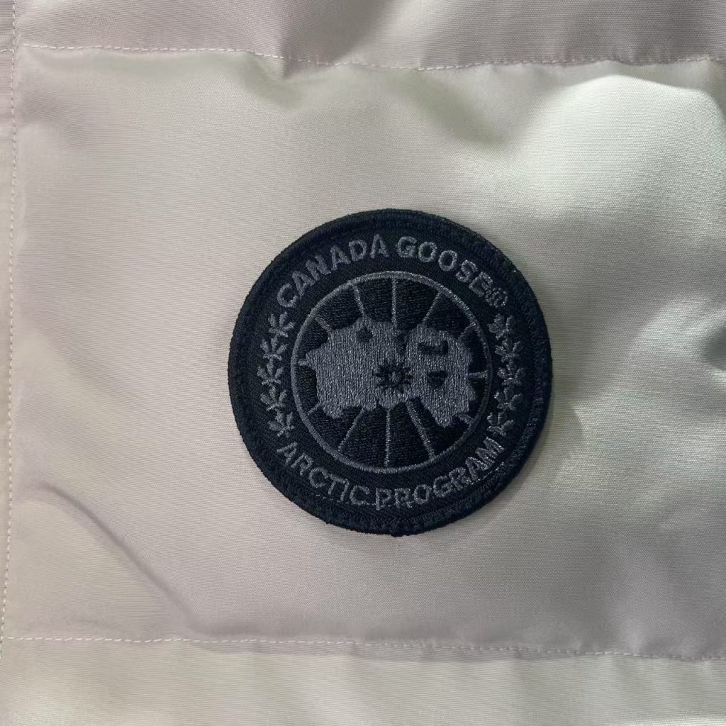 CANADA GOOSE（カナダグース）【超目玉】✨カナダグース ダウンフード付きロングコート レディース 防寒 高級素材🥾🔥🛍️ - 画像 3