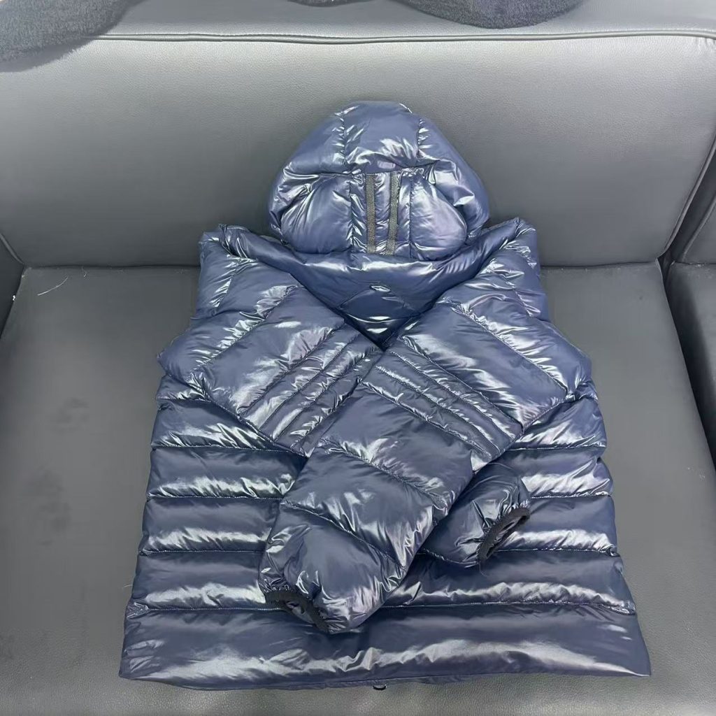 CANADA GOOSE(カナダグース)🛍️✨【】カナダグース ダウンベスト レディース 人気モデル 防寒 アウトドア 🧥👜 - 画像 6