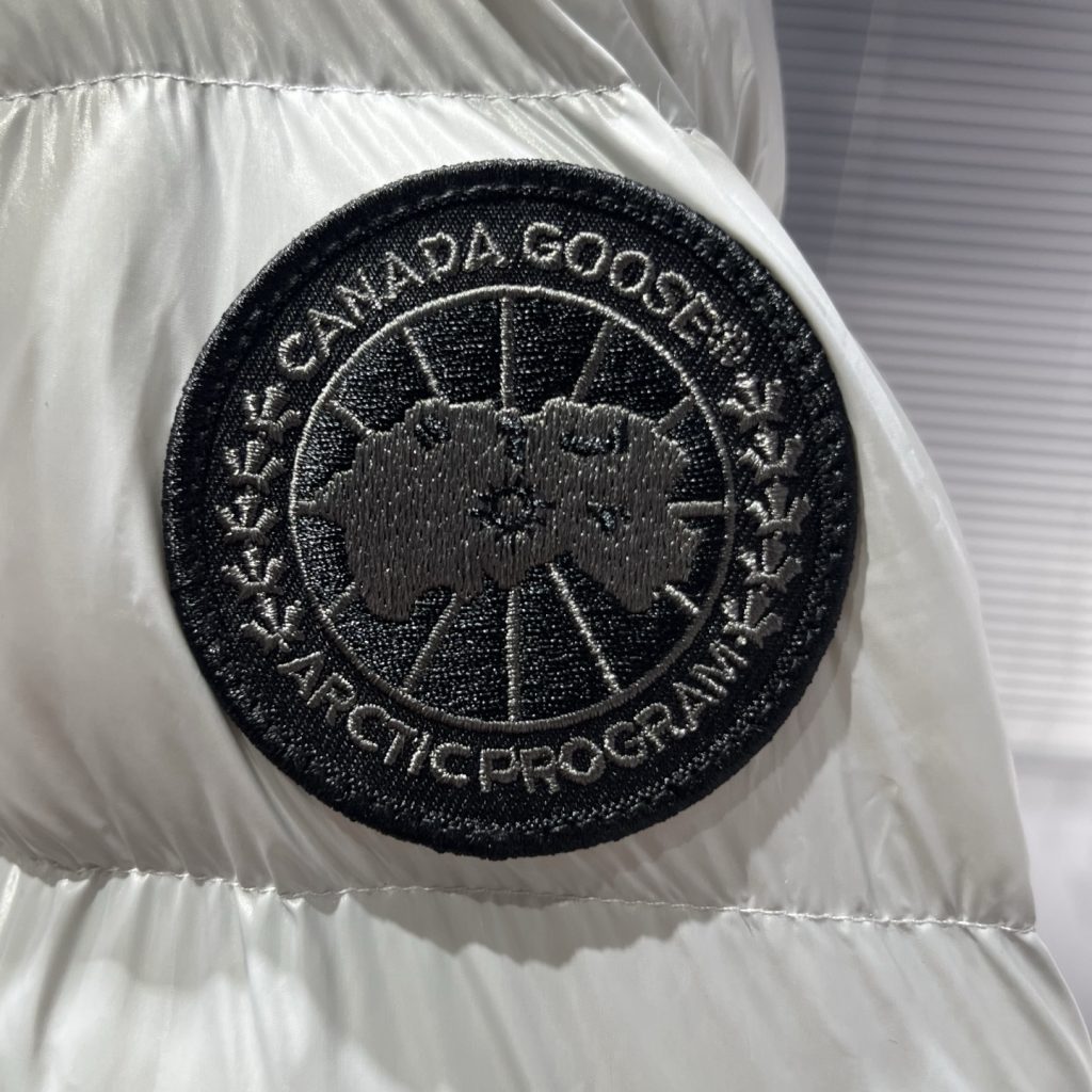 CANADA GOOSE（カナダグース）🛍️✨カナダグース ダウンフード付きロングコート 防寒 レディース 秋冬アウター🧥👜 - 画像 8