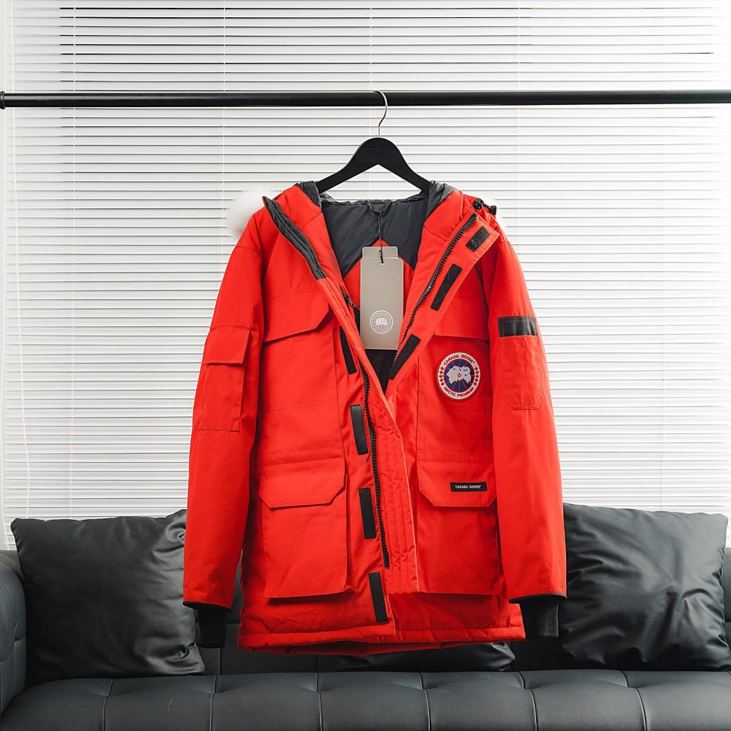 CANADA GOOSE（カナダグース）【超美品】カナダグース ダウンコート レディース ロングコート 防寒 アウトドア 🧥✨🛒🔥 - 画像 6
