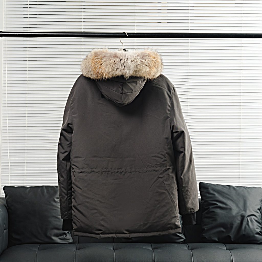 CANADA GOOSE（カナダグース）【超目玉】カナダグース ダウンブラックレディース ロングコート 防寒 アウター🧥✨ 限定セール🛍️ - 画像 4