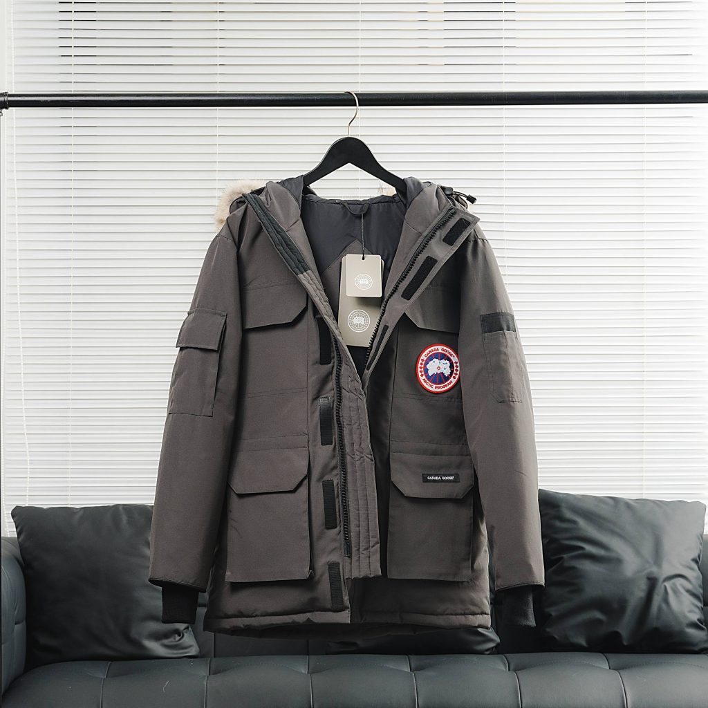 CANADA GOOSE（カナダグース）【超目玉】カナダグース ダウンブラックレディース ロングコート 防寒 アウター🧥✨ 限定セール🛍️ - 画像 5