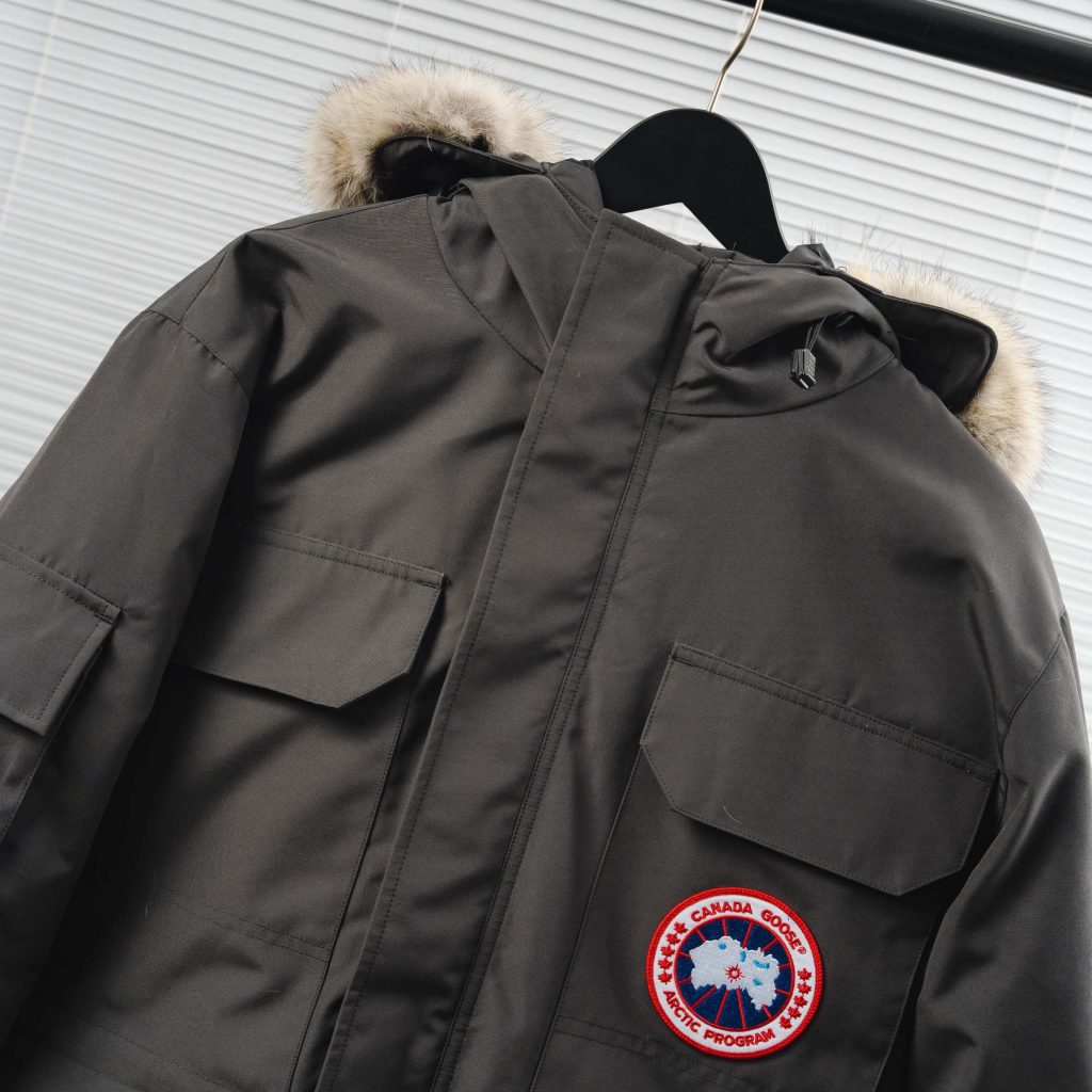CANADA GOOSE（カナダグース）【超目玉】カナダグース ダウンブラックレディース ロングコート 防寒 アウター🧥✨ 限定セール🛍️ - 画像 6