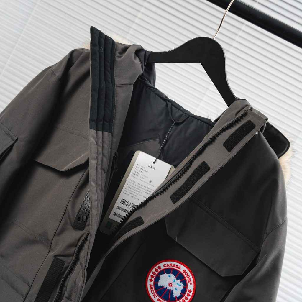 CANADA GOOSE（カナダグース）【超目玉】カナダグース ダウンブラックレディース ロングコート 防寒 アウター🧥✨ 限定セール🛍️ - 画像 7