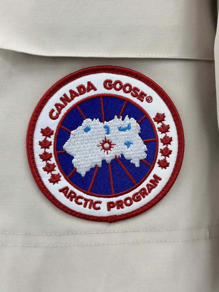 CANADA GOOSE（カナダグース）🛍️✨【】カナダグース ダウンジャケット レディース ロングコート 防寒 アウトドア 🧥❄️ - 画像 4