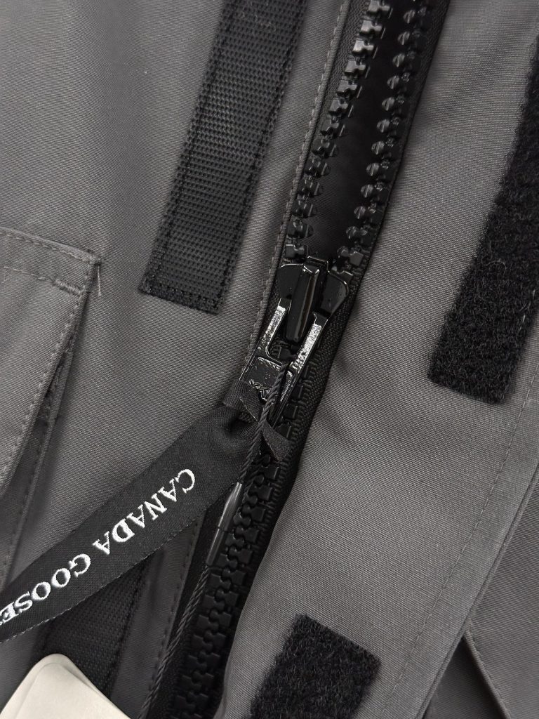 CANADA GOOSE（カナダグース）🖤カナダグース ダウンブレンドコート レディース ロング丈 防寒 アウター👜 秋冬 高級ダウンジャケット✨ - 画像 6