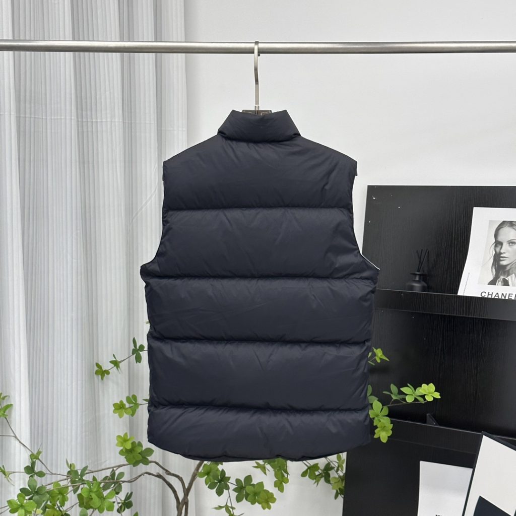 CANADA GOOSE（カナダグース）🛍️✨【】カナダグース ダウンベスト レディース 人気モデル 防寒 軽量 プレゼントに最適🎁🧥 - 画像 5