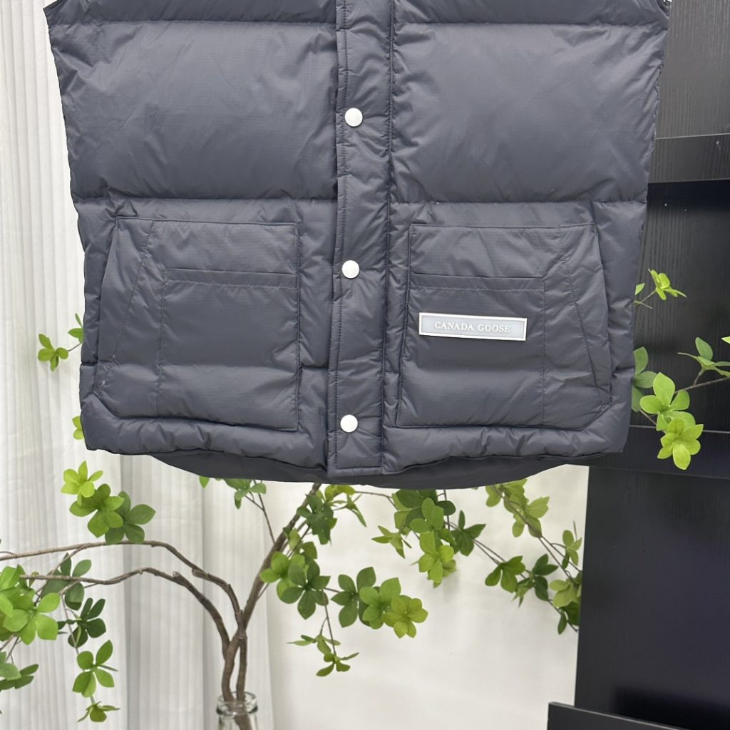 CANADA GOOSE（カナダグース）🛍️✨【】カナダグース ダウンフィルコート 防寒 レディース ロングコート 高級素材 厳冬対応 🎁🦢 - 画像 3