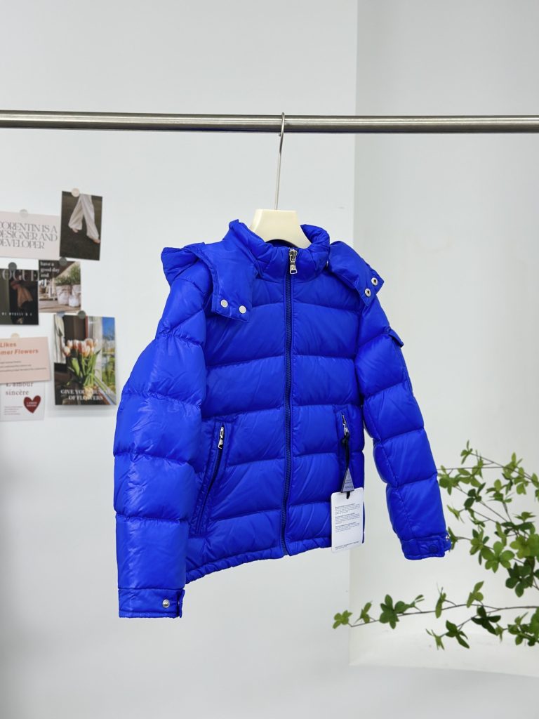 Moncler モンクレールCANADA GOOSE(カナダグース)Moncler モンクレール【新作】モンクレール ダウンジャケット レディース✨ 秋冬必須アイテム🕊️ 高級素材☁️ 保温性抜群🔥 - 画像 2