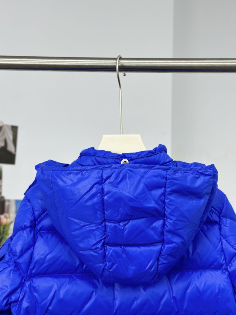 Moncler モンクレールCANADA GOOSE(カナダグース)Moncler モンクレール【新作】モンクレール ダウンジャケット レディース✨ 秋冬必須アイテム🕊️ 高級素材☁️ 保温性抜群🔥 - 画像 7