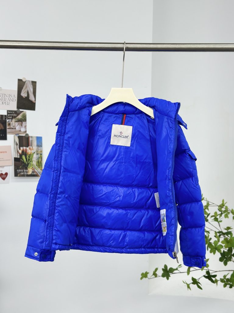 Moncler モンクレールCANADA GOOSE(カナダグース)Moncler モンクレール【新作】モンクレール ダウンジャケット レディース✨ 秋冬必須アイテム🕊️ 高級素材☁️ 保温性抜群🔥 - 画像 8