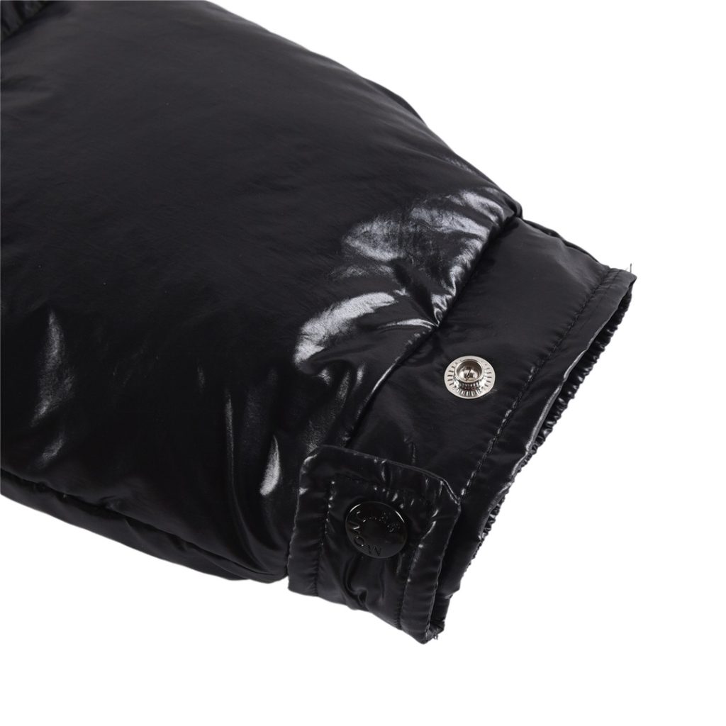 Moncler モンクレールCANADA GOOSE(カナダグース)Moncler モンクレール【新作】モンクレール ダウンジャケット レディース✨ 秋冬必須アイテム🕊️ 高級素材☁️ 9点画像付き - 画像 4