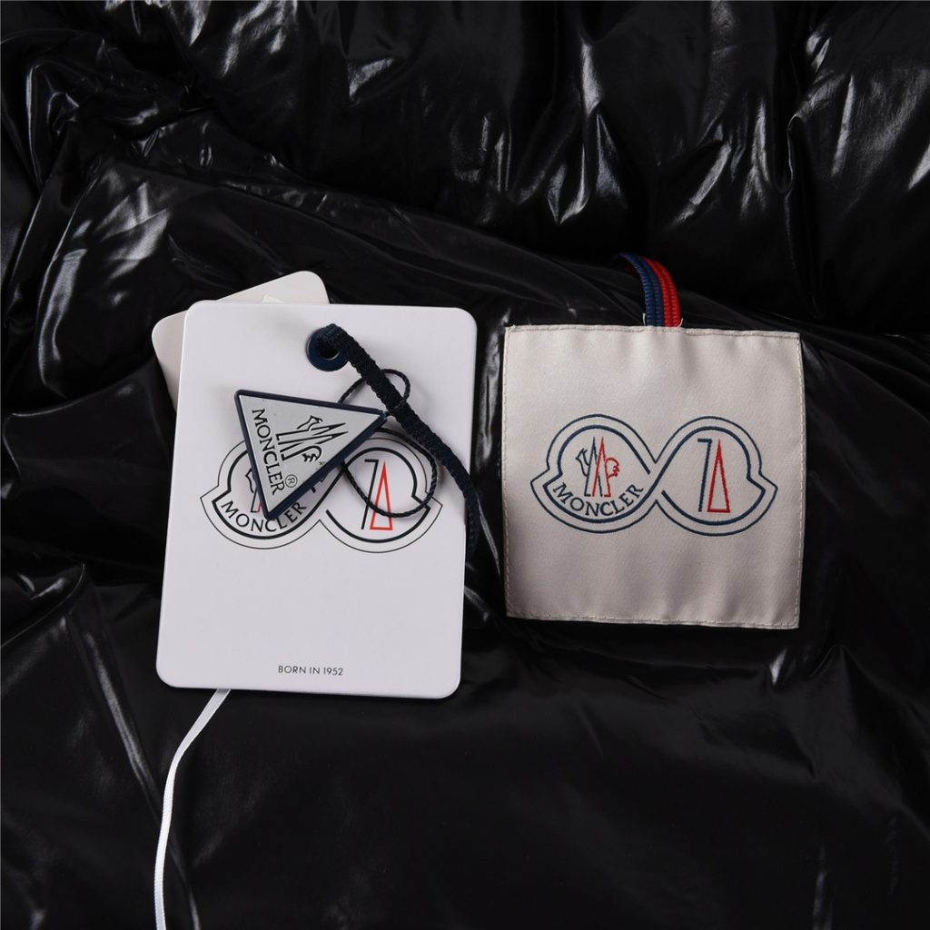 Moncler モンクレールCANADA GOOSE(カナダグース)Moncler モンクレール【新作】モンクレール ダウンジャケット レディース✨ 秋冬必須アイテム🕊️ 高級素材☁️ 9点画像付き - 画像 7