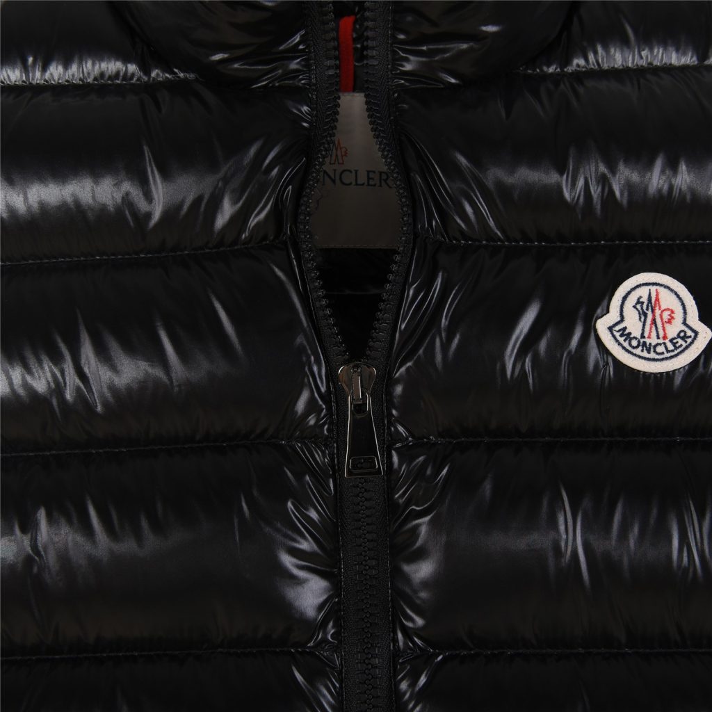 Moncler モンクレールCANADA GOOSE（カナダグース）Moncler モンクレール【新作】モンクレール ダウンジャケット 2023年秋冬 レディース✨ 大人気ロングコート 防寒 軽量 プレゼント🎁 ブランド 高級 ダウンコート👜 限定セール🔥 - 画像 4