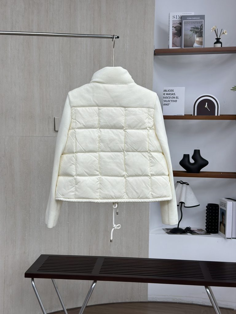 Moncler モンクレール【モンクレール】ダウンジャケット 秋冬新作✨ レディース 高品質 保温性◎🎯 送料無料🛒 - 画像 4