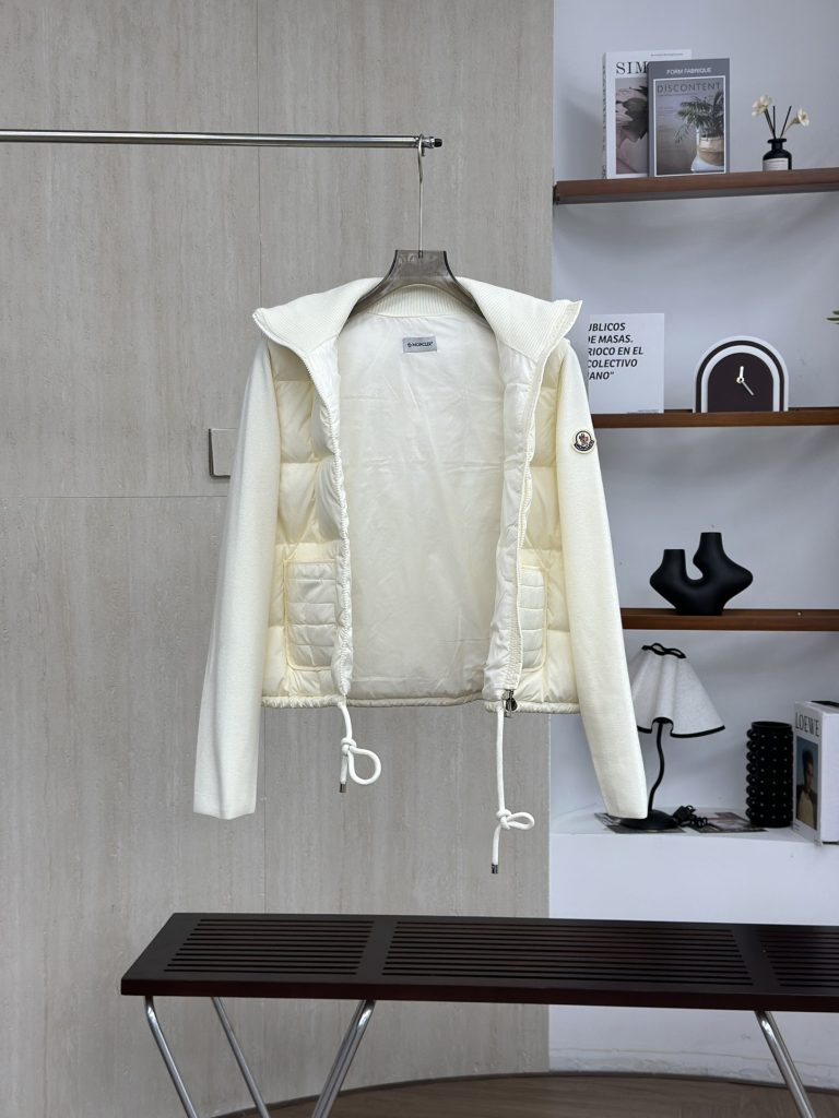 Moncler モンクレール【モンクレール】ダウンジャケット 秋冬新作✨ レディース 高品質 保温性◎🎯 送料無料🛒 - 画像 5