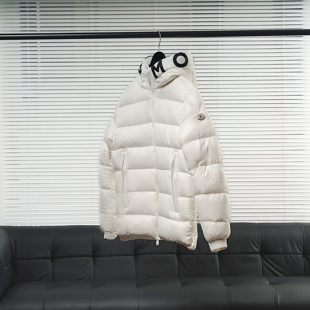 Moncler モンクレール【新作】モンクレール ダウンジャケット レディース✨ 秋冬必須アイテム🕊️ 高級素材☁️ 保温性抜群🔥 - 画像 2