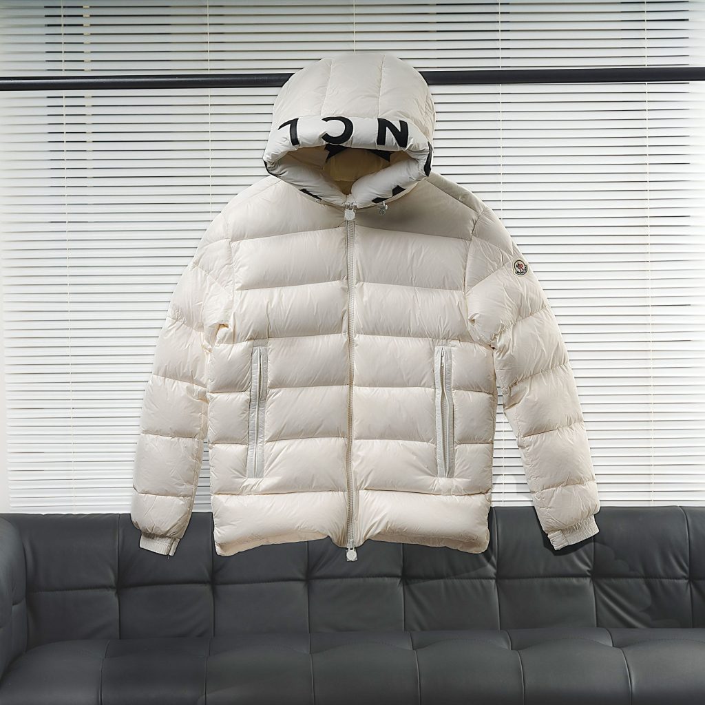 Moncler モンクレール【新作】モンクレール ダウンジャケット レディース✨ 秋冬必須アイテム🕊️ 高級素材☁️ 保温性抜群🔥 - 画像 5