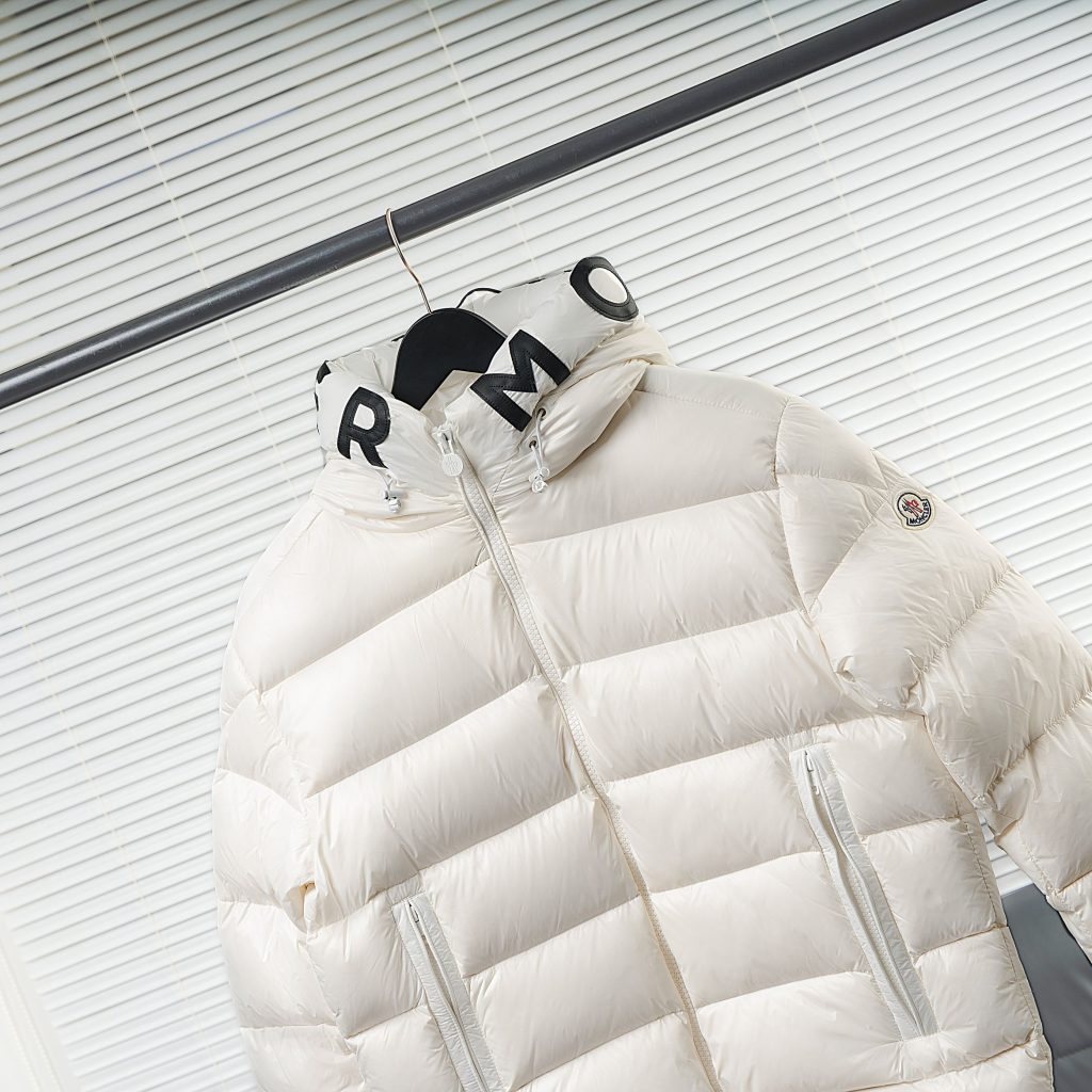Moncler モンクレール【新作】モンクレール ダウンジャケット レディース✨ 秋冬必須アイテム🕊️ 高級素材☁️ 保温性抜群🔥 - 画像 6
