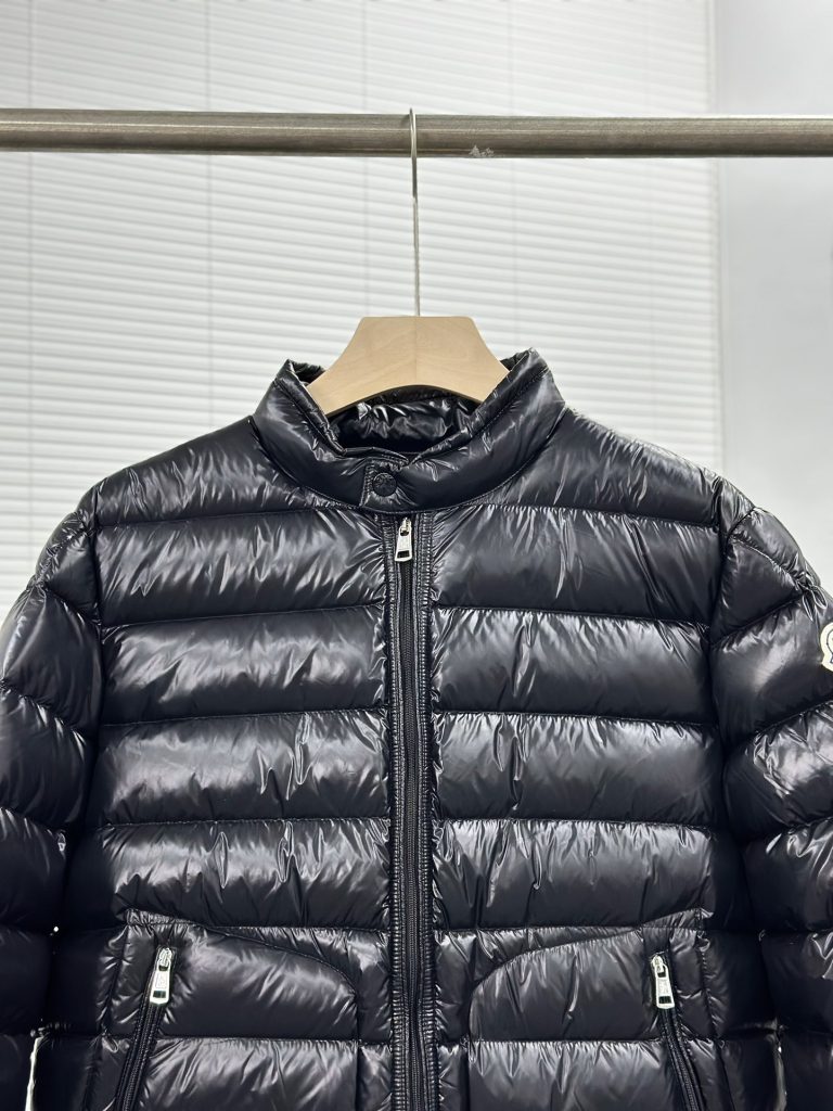 Moncler モンクレール【新作】モンクレール ダウンジャケット レディース✨ 秋冬必須 高品質 保温 軽量🕊️ 大人気 9点画像🛍️ 限定モデル🎯 - 画像 4