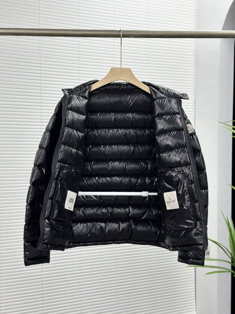 Moncler モンクレール【新作】モンクレール ダウンジャケット レディース✨ 秋冬必須 高品質 保温 軽量🕊️ 大人気 9点画像🛍️ 限定モデル🎯 - 画像 5