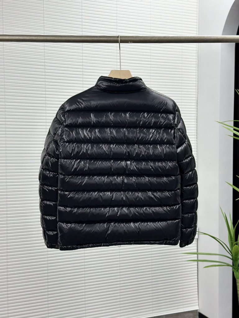 Moncler モンクレール【新作】モンクレール ダウンジャケット レディース✨ 秋冬必須 高品質 保温 軽量🕊️ 大人気 9点画像🛍️ 限定モデル🎯 - 画像 8