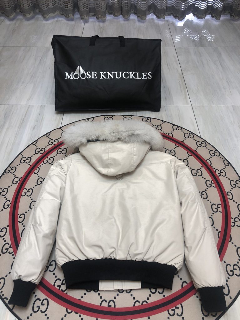 Moncler モンクレール🛍️✨【MONCLER モンクレール ダウンジャケット】大人気 秋冬 レディース ロングコート 暖か 軽量 高級感 - 画像 3