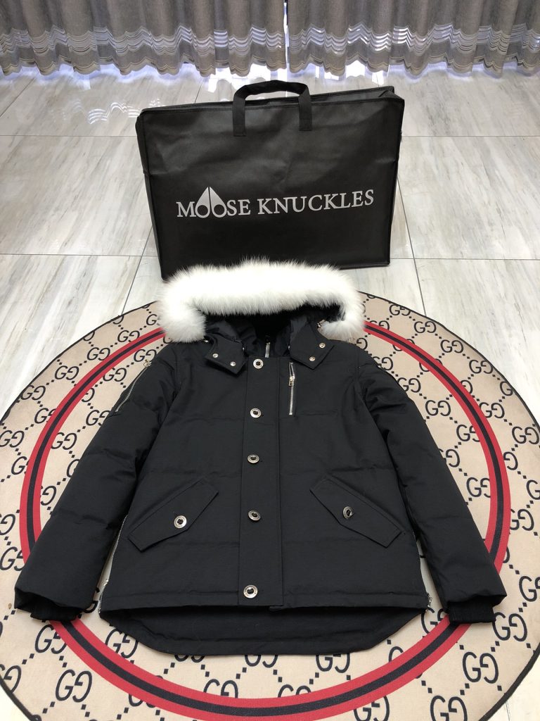 Moncler モンクレール【MONCLER】モンクレール ダウンジャケット 人気モデル✨ 秋冬必須🎯 高級感抜群💕 保温性◎ - 画像 2