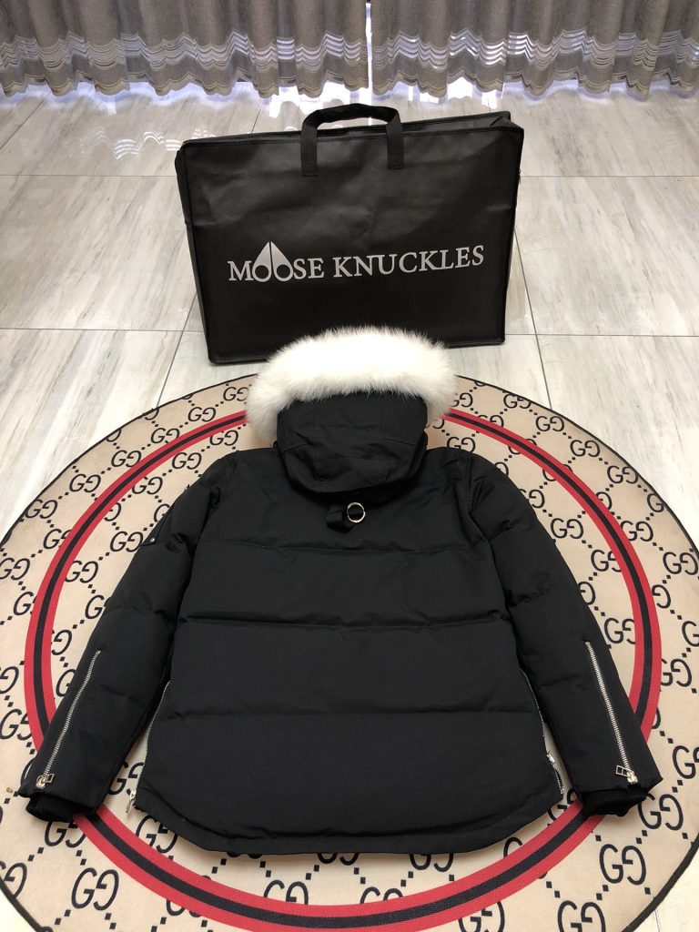 Moncler モンクレール【MONCLER】モンクレール ダウンジャケット 人気モデル✨ 秋冬必須🎯 高級感抜群💕 保温性◎ - 画像 3