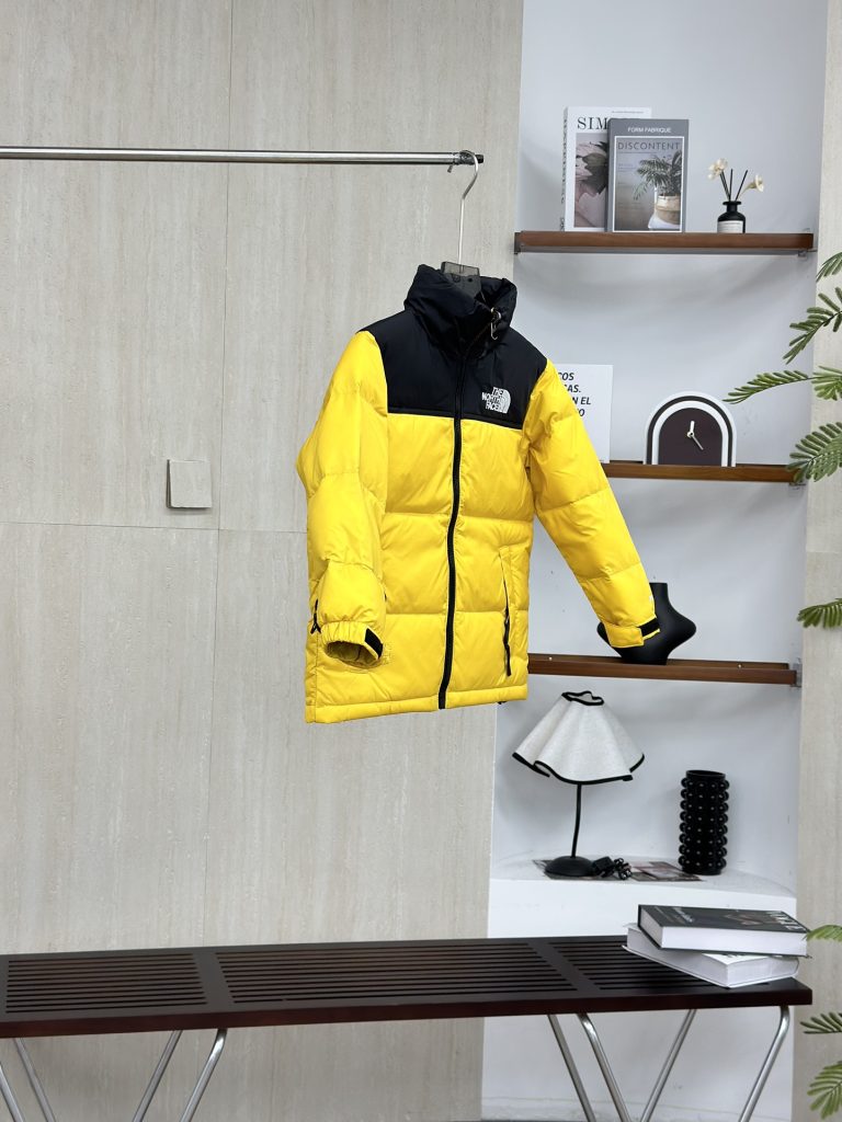 🛍️✨【超美品】THE NORTH FACE ノースフェイス ダウンジャケット ロングコート レアカラー 秋冬必須👜🔥 - 画像 3