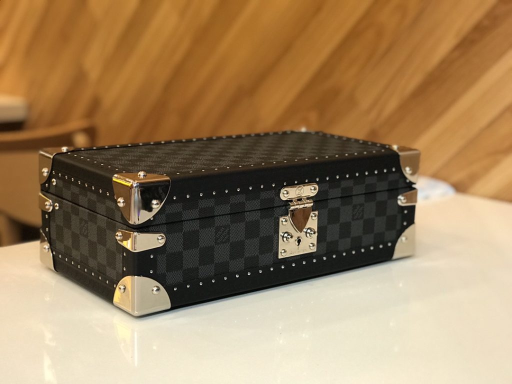 【ルイヴィトン】8連腕時計トランク モノグラム帆布 手作り仕様 貴重品収納付き 上質な逸品 - 画像 2