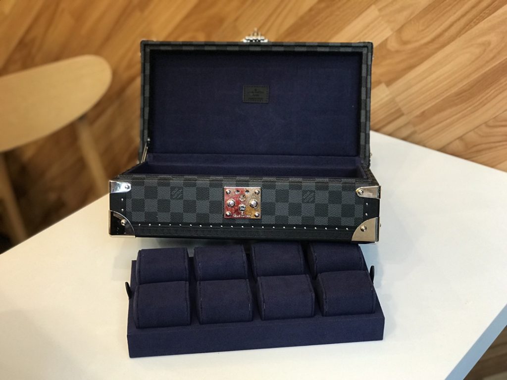 【ルイヴィトン】8連腕時計トランク モノグラム帆布 手作り仕様 貴重品収納付き 上質な逸品 - 画像 5
