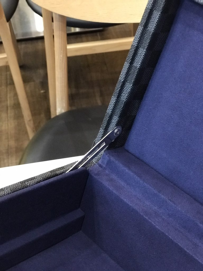 【ルイヴィトン】8連腕時計トランク モノグラム帆布 手作り仕様 貴重品収納付き 上質な逸品 - 画像 7