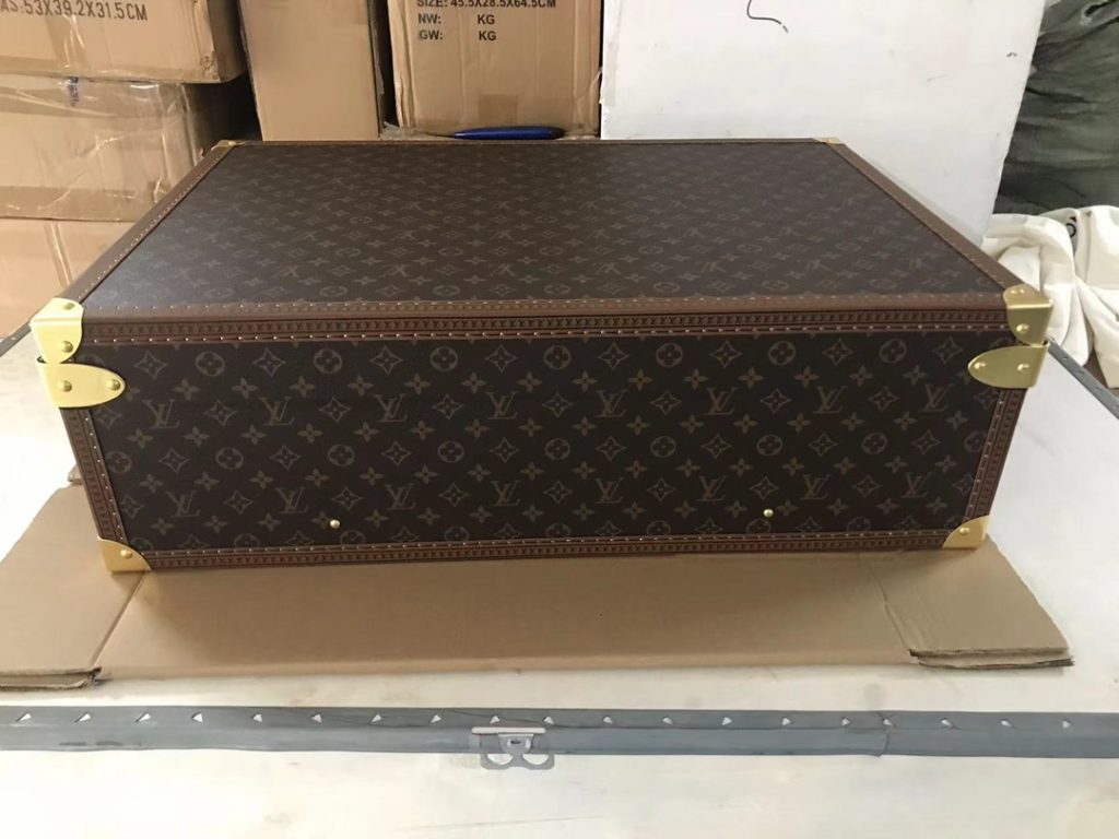 【ルイヴィトン】トランク型小物収納ボックス トレイ付き クラシックな花柄とベージュ 上品な雰囲気の高級インテリア - 画像 8