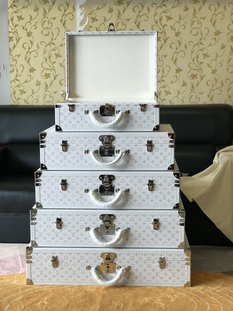 【ルイヴィトン】トランク型小物収納ボックス 白花モチーフ 上品な雰囲気 高級感のある逸品 - 画像 8