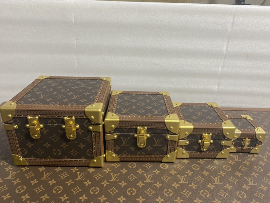 【ルイヴィトン】トランク型小物収納ボックス モノグラム柄 ヴィンテージ調 上質な革製 高級感のある逸品 - 画像 5