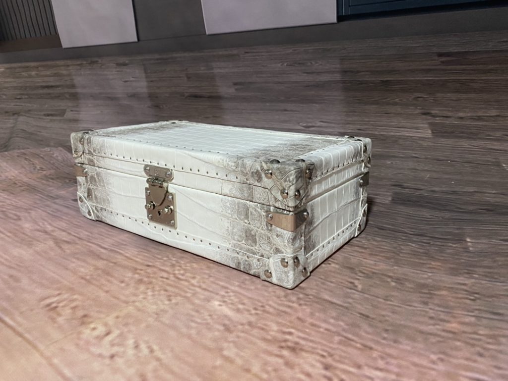 【高級時計ボックス】白ワニ革調 オレンジ内装 収納ケース 9個入り 上品な雰囲気 ギフトに最適 - 画像 3
