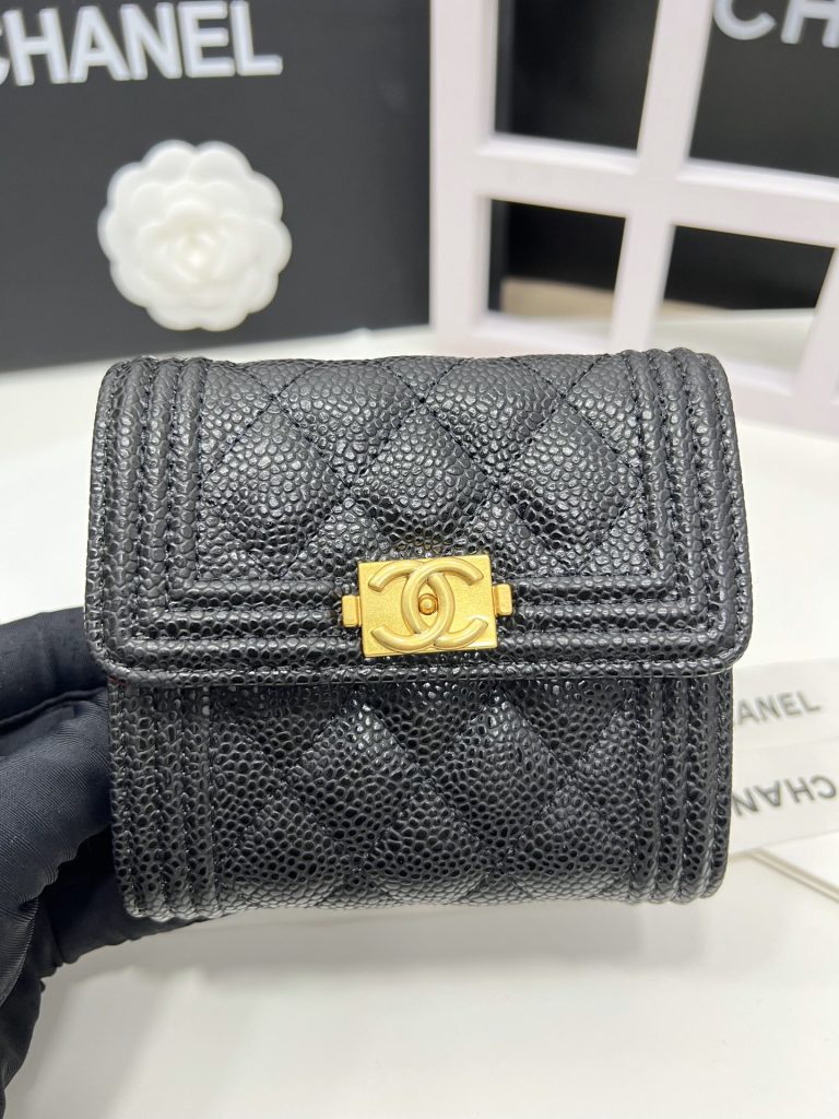 【シャネル】キャビアスキン 長財布 ココマーク金具 上品なブラックのレディースウォレット - 画像 3