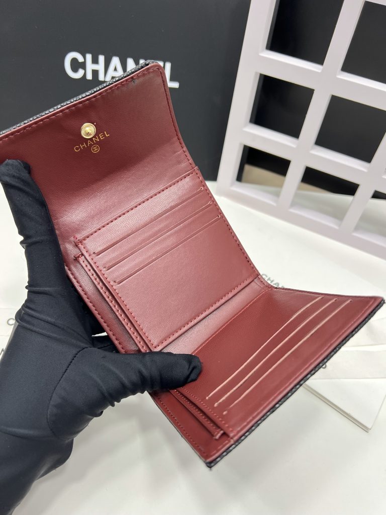 【シャネル】キャビアスキン 長財布 ココマーク金具 上品なブラックのレディースウォレット - 画像 8