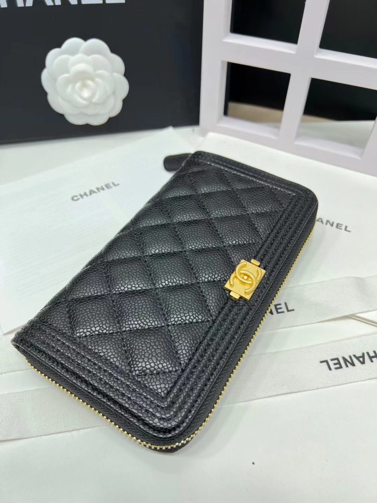 【シャネル】キャビアスキン ラウンドファスナー長財布 ココマーク金具 上品なブラックのレディースウォレット - 画像 2