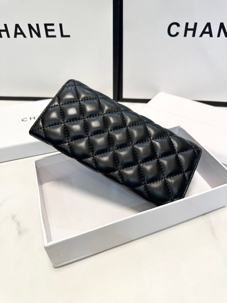 【シャネル】キャビアスキン ラウンドファスナー長財布 ココマーク金具 上品なブラックのレディースウォレット - 画像 3