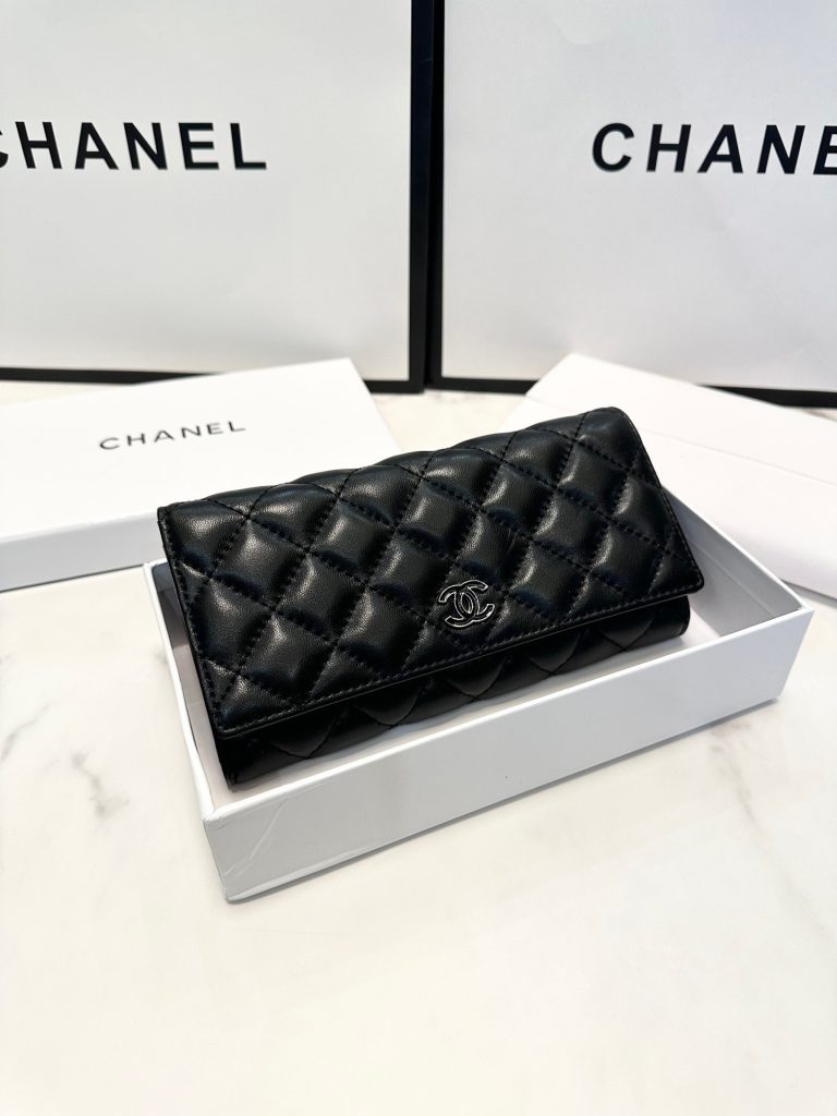 【シャネル】キャビアスキン ラウンドファスナー長財布 ココマーク金具 上品なブラックのレディースウォレット - 画像 4
