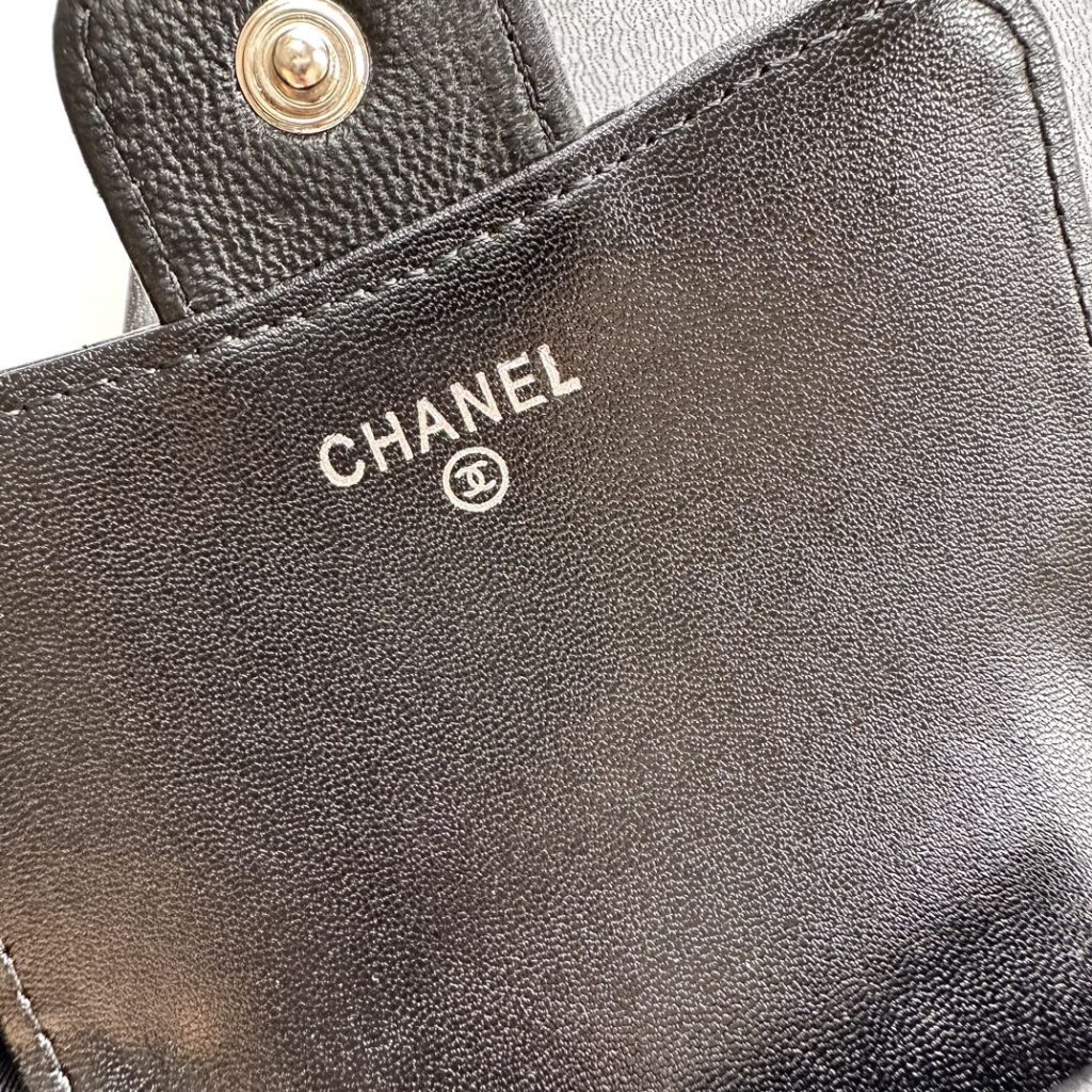 【シャネル】キャビアスキン 長財布 ココマーク金具 上品なブラックのレディースウォレット - 画像 7