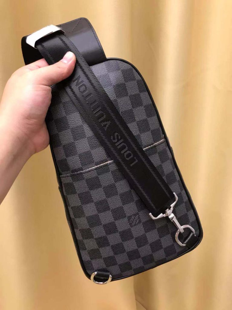 LOUIS VUITTON　ルイ ヴィトン　アヴェニュー スリングバッグ　ダミエ/モノグラム　メンズバッグ　ロゴ付け　送料込み 3色 - 画像 5