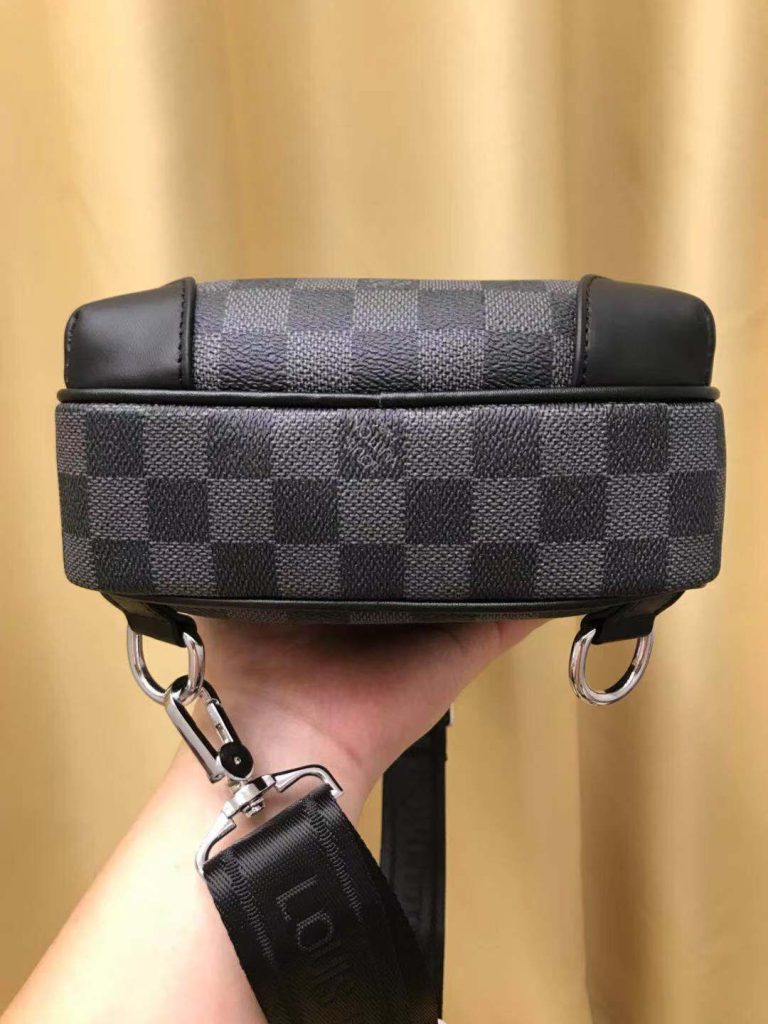 LOUIS VUITTON　ルイ ヴィトン　アヴェニュー スリングバッグ　ダミエ/モノグラム　メンズバッグ　ロゴ付け　送料込み 3色 - 画像 7