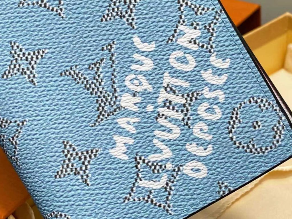 ルイヴィトン（LOUIS VUITTON） 長財布 モノグラム クラシックなデザイン 上質なレザー 上品で高級感のある逸品です - 画像 5