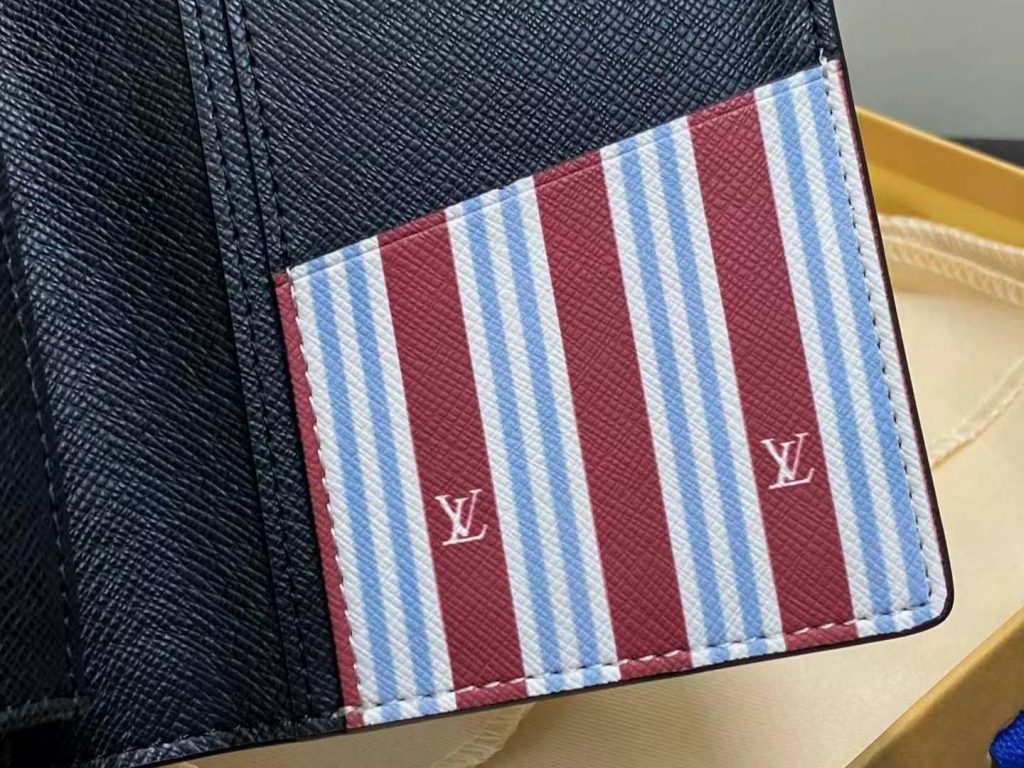 ルイヴィトン（LOUIS VUITTON） 長財布 モノグラム クラシックなデザイン 上質なレザー 上品で高級感のある逸品です - 画像 7