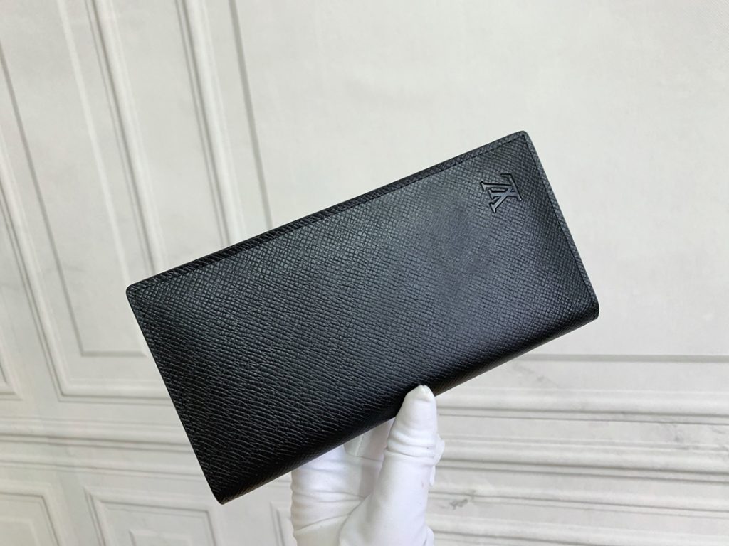 ルイヴィトン(LOUIS VUITTON) 長財布 モノグラム クラシックなデザイン 上質なレザー 上品で高級感あふれる逸品 - 画像 2