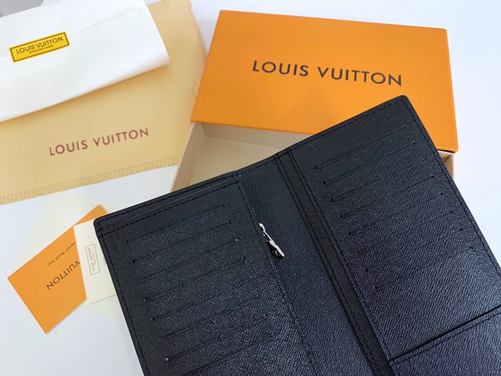 ルイヴィトン(LOUIS VUITTON) 長財布 モノグラム クラシックなデザイン 上質なレザー 上品で高級感あふれる逸品 - 画像 6